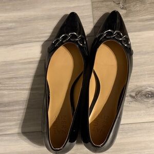 Naturalizer Glossy Black Loafers with Silver Chain